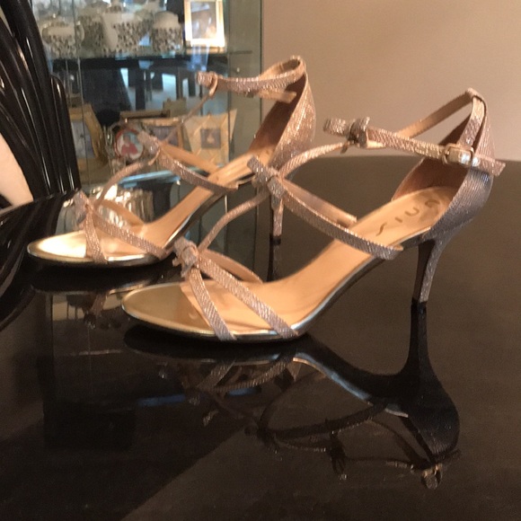 Unisa | Unbrnly-y Cream Color Shoes | 📐 11 M - Picture 3 of 6